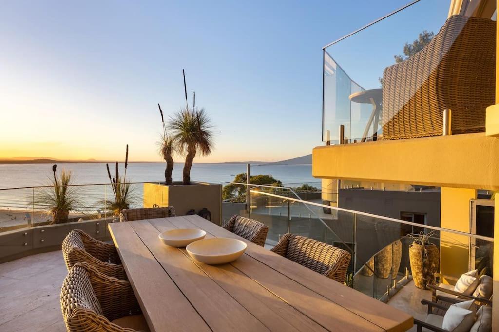 Апартаменты Lavish Hastings Luxury, Breathtaking Views Нуза Хедс Экстерьер фото